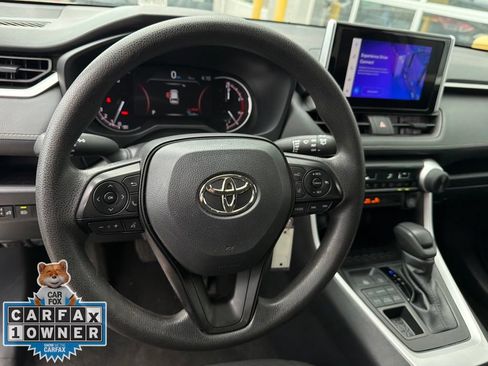 Used 2025 Toyota RAV4 LE AWD/4WD image 10