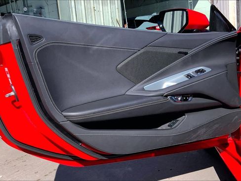 Used 2020 Chevrolet Corvette Stingray Coupe w/ 1LT image 17