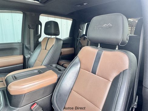 Used 2019 Chevrolet Silverado 1500 High Country w/ Technology Package AWD/4WD image 25