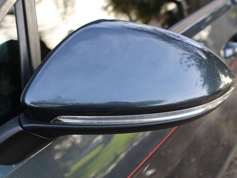 Used 2019 Volkswagen GTI SE image 51