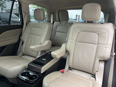 Certified 2023 Lincoln Aviator Reserve w/ Equipment Group 201A AWD/4WD image 15