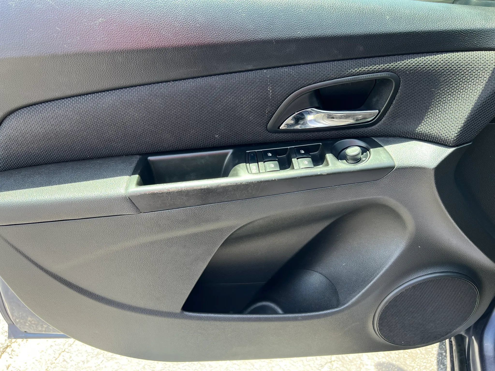 Used 2013 Chevrolet Cruze LTZ w/ Enhanced Safety Package FWD image 8