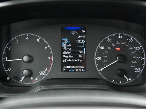 Used 2024 Toyota Corolla LE image 29