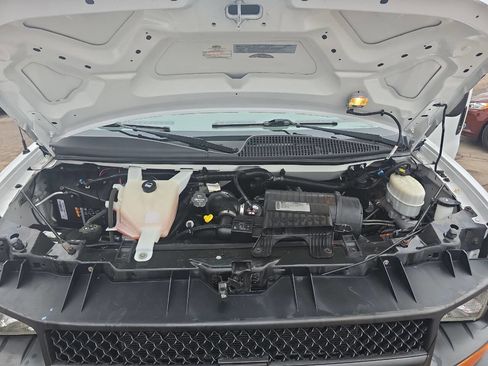 Used 2014 Chevrolet Express 3500 LS image 30