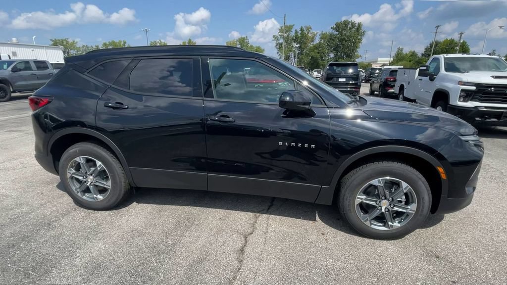 New 2026 Chevrolet Blazer LT w/ Convenience Package FWD image 3