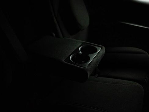 Used 2025 Jeep Wrangler Unlimited Sahara image 12