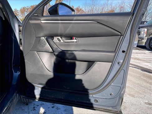 Used 2025 MAZDA CX-50 AWD 2.5 S w/ Premium Package image 11