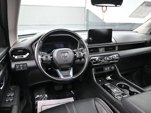 Used 2023 Honda Pilot Elite image 25