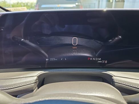 Certified 2024 Cadillac XT4 Premium Luxury AWD/4WD image 28