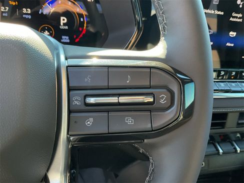 New 2025 Chevrolet Colorado LT w/ LT Convenience Package image 17