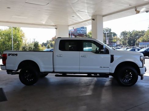 Used 2022 Ford F250 Lariat w/ Black Appearance Package image 7