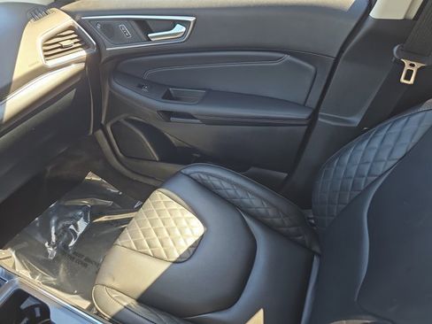 Used 2024 Ford Edge Titanium image 14