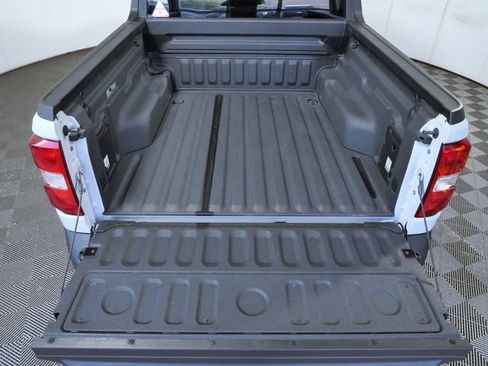 Certified 2025 Ford Maverick XLT w/ Equipment Group 302A AWD/4WD image 7