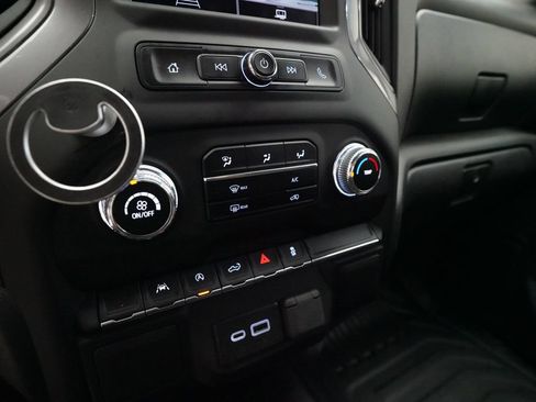 Used 2022 GMC Sierra 1500 Pro w/ Convenience Package AWD/4WD image 18