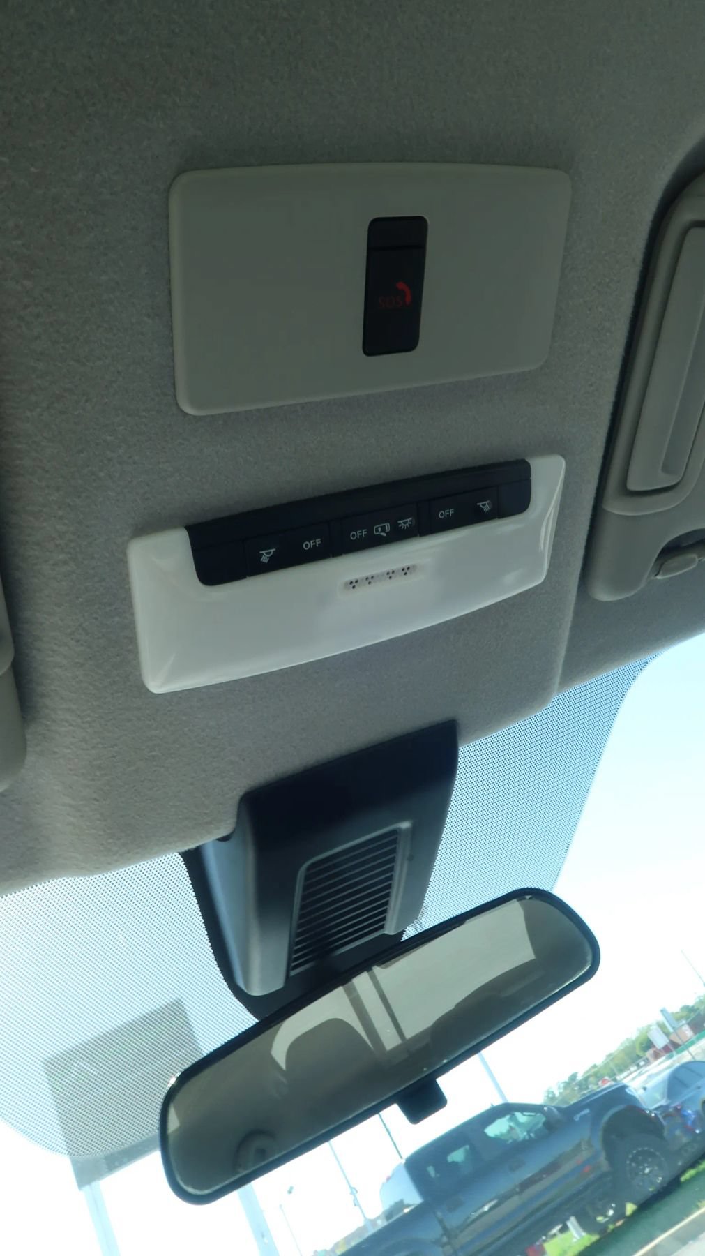 Used 2021 Nissan Kicks SR w/ SR Premium Package FWD image 38