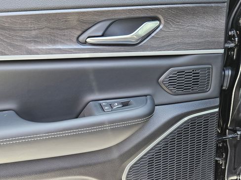 New 2026 Jeep Grand Cherokee L Limited image 22