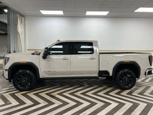 New 2026 GMC Sierra 2500 AT4 w/ Max Trailering Package AWD/4WD image 3