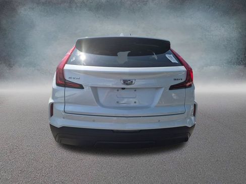 Certified 2024 Cadillac XT4 Luxury FWD image 8