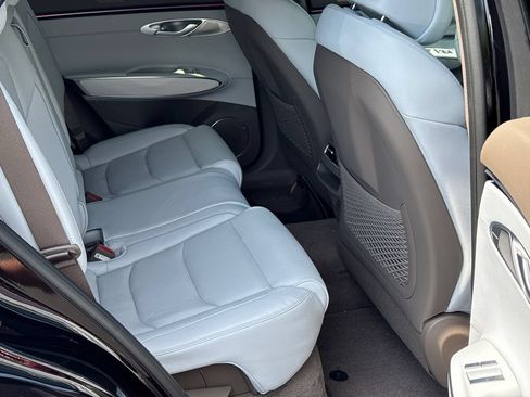 New 2026 Genesis GV70 2.5T Advanced AWD/4WD image 15