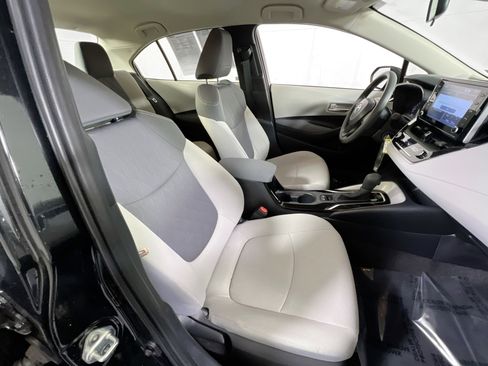 Used 2020 Toyota Corolla LE image 25