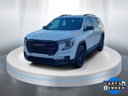 Certified 2022 GMC Terrain SLT w/ Elevation Edition FWD image 1