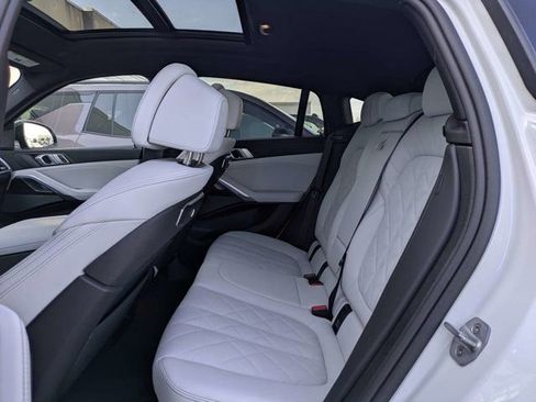 Used 2026 BMW X6 xDrive40i AWD/4WD image 14