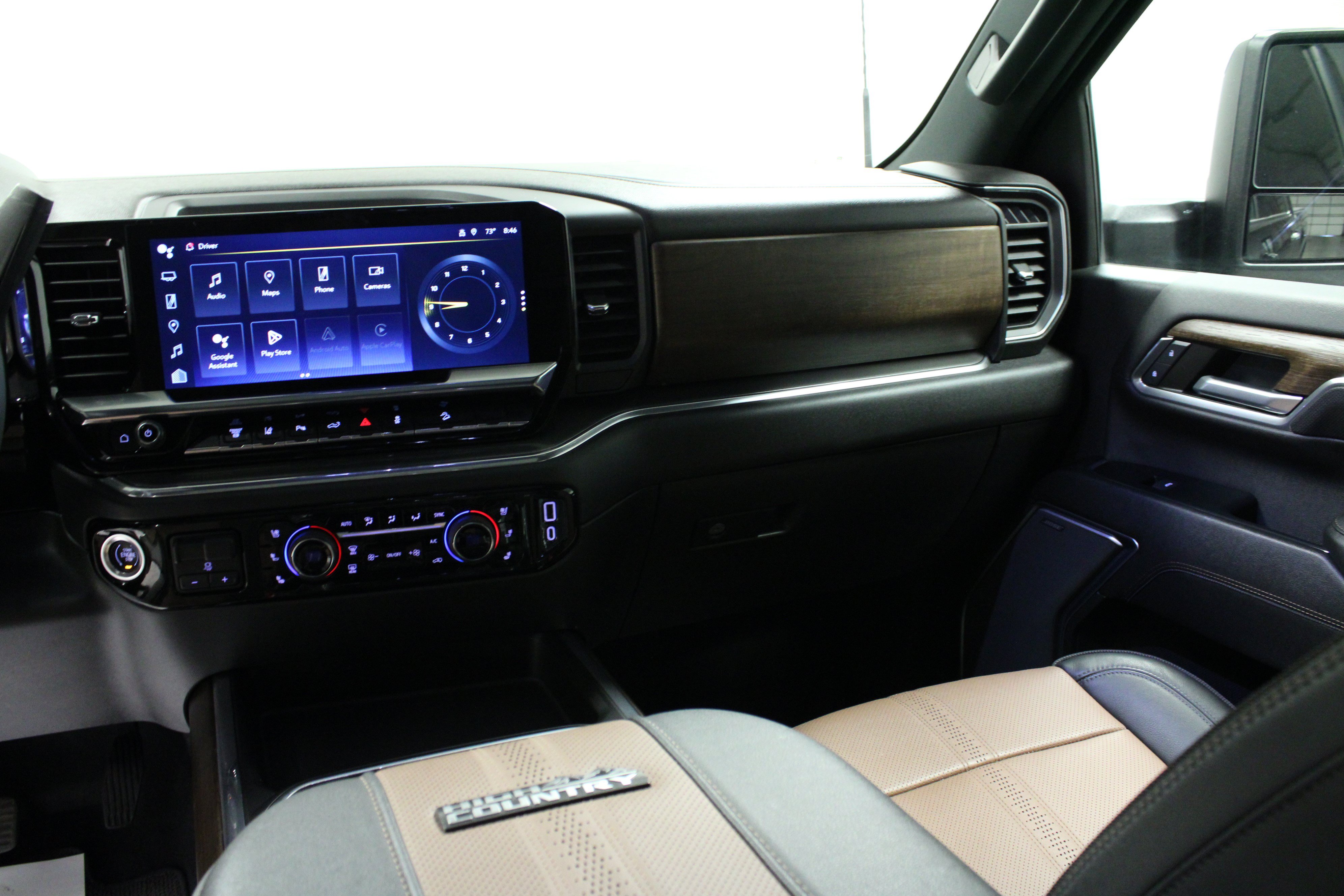 Used 2024 Chevrolet Silverado 2500 High Country w/ Technology Package AWD/4WD image 19