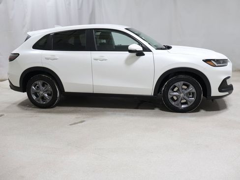 New 2026 Honda HR-V LX image 8