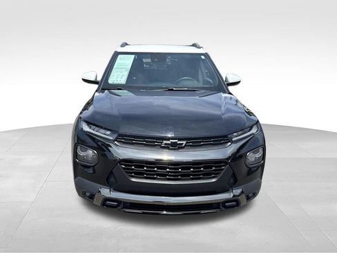 Used 2021 Chevrolet TrailBlazer ACTIV w/ Technology Package FWD image 3