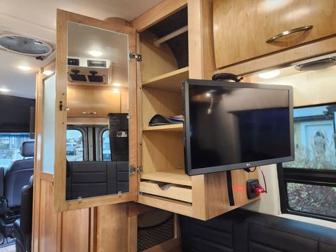 Used 2021 Mercedes-Benz Sprinter 3500 image 21