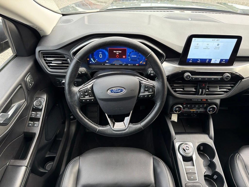 Used 2021 Ford Escape Titanium w/ Class II Trailer Tow Package AWD/4WD image 28