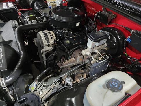 Used 1992 Chevrolet Silverado 1500 2WD Regular Cab image 44