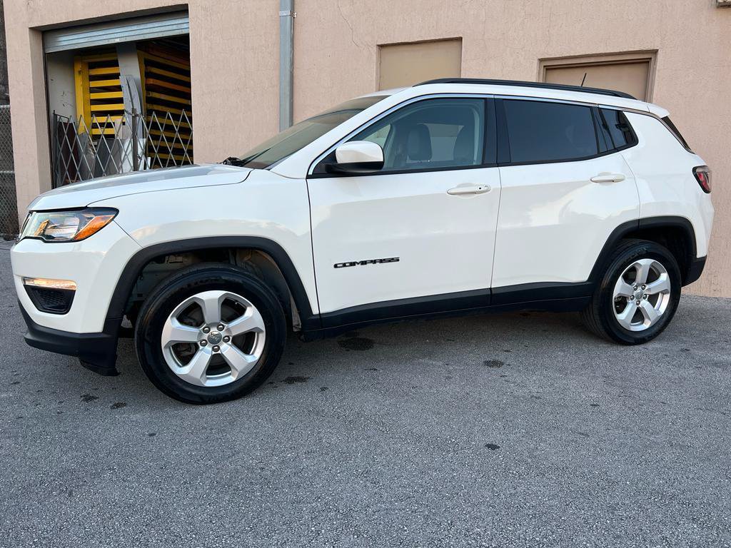 Used 2018 Jeep Compass Latitude w/ Popular Equipment Group FWD image 14