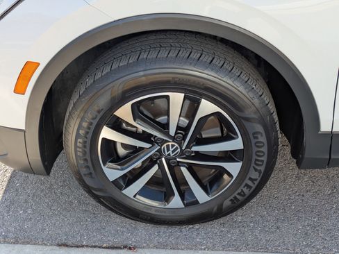 Used 2023 Volkswagen Tiguan S image 14