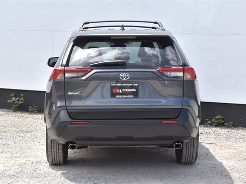 Used 2021 Toyota RAV4 LE AWD/4WD image 4