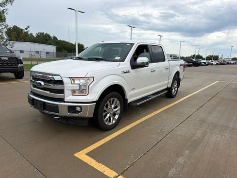 Used 2017 Ford F150 Lariat w/ Equipment Group 502A Luxury AWD/4WD image 3