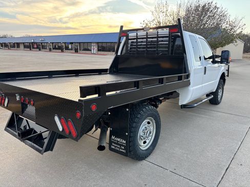 Used 2014 Ford F250 XL w/ Power Equipment Group image 3