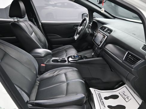 Used 2022 Nissan Leaf SL Plus image 36