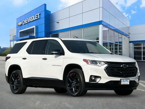 Used 2020 Chevrolet Traverse Premier w/ Redline Edition AWD/4WD image 9