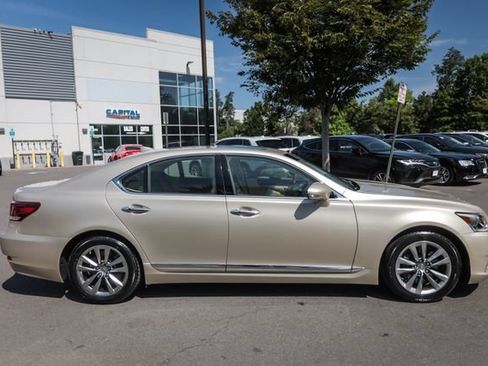 Used 2014 Lexus LS 460 AWD w/ Comfort Package image 11