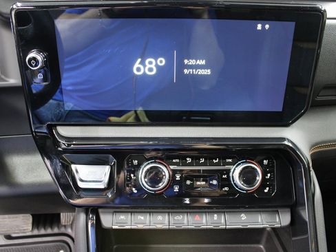 Used 2024 GMC Sierra 1500 AT4 w/ Technology Package image 13