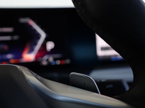 Used 2025 BMW 430i Convertible image 36