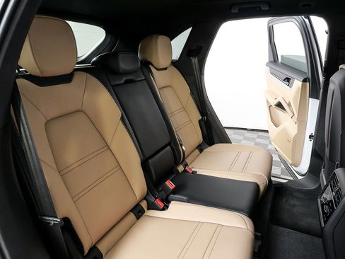 New 2026 Porsche Cayenne image 23