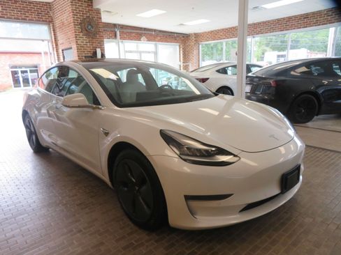 Used 2020 Tesla Model 3 Long Range AWD/4WD image 3
