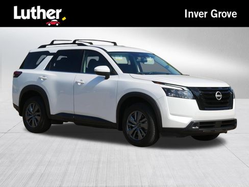 Certified 2025 Nissan Pathfinder SV w/ Black Appearance Package AWD/4WD image 1