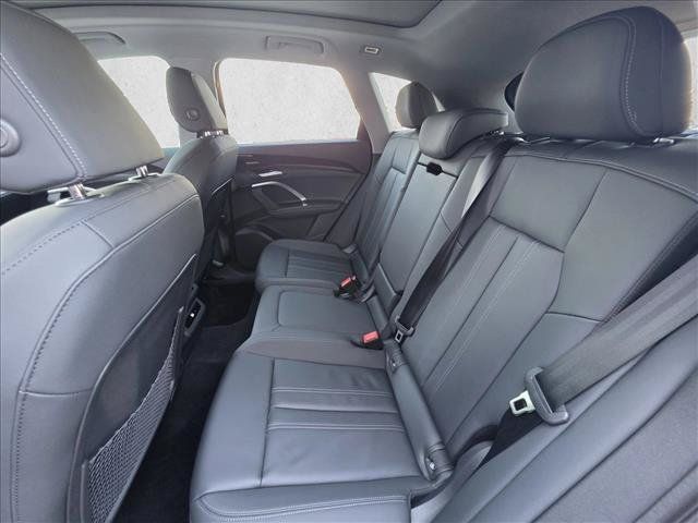 New 2026 Audi Q5 Premium w/ Premium Plus AWD/4WD image 16