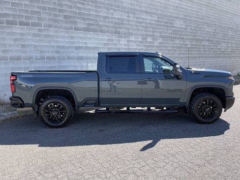 Used 2025 Chevrolet Silverado 3500 LT w/ Trail Boss Package AWD/4WD image 3
