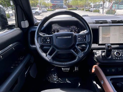 Used 2024 Land Rover Defender 130 X AWD/4WD image 5