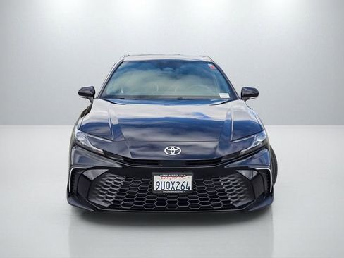 Used 2025 Toyota Camry SE image 2