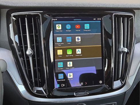 Certified 2024 Volvo S60 B5 Core image 28